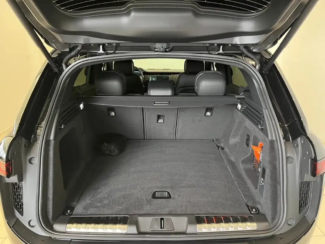 Land Rover Range Rover Sport - Thumbnail 10