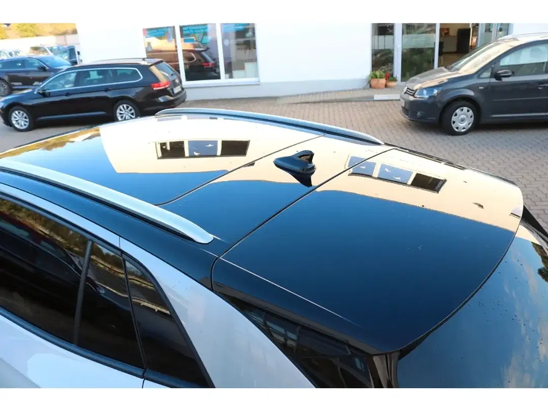 Volkswagen ID.4 - Thumbnail 9