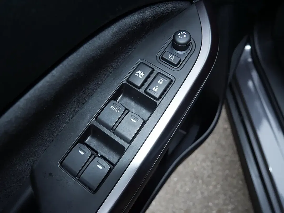 Suzuki Vitara - Thumbnail 10