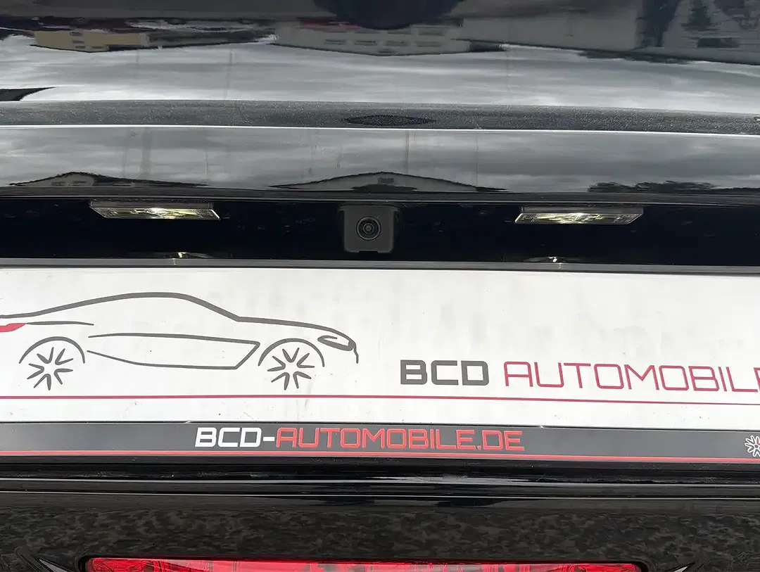 Peugeot 208 - Thumbnail 9