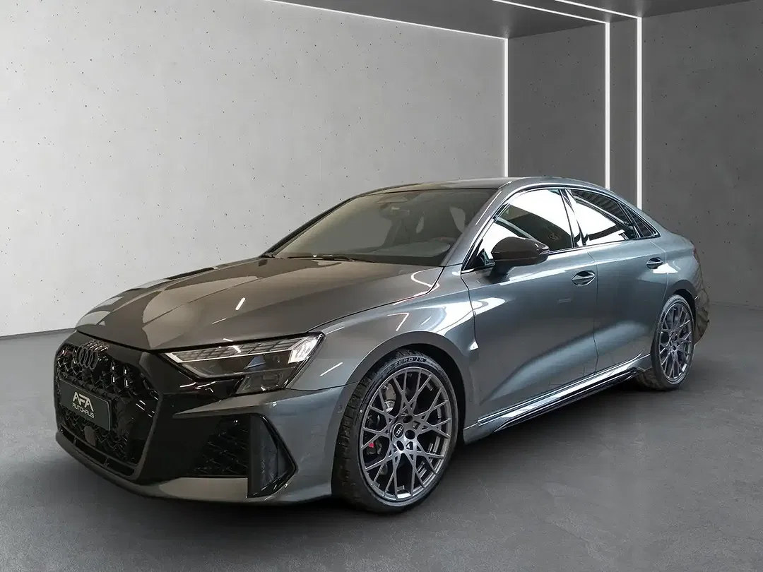 Audi RS3 - Thumbnail 1
