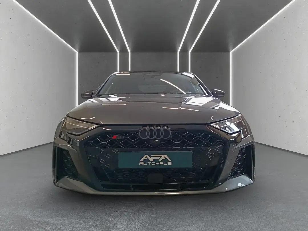 Audi RS3 - Thumbnail 4