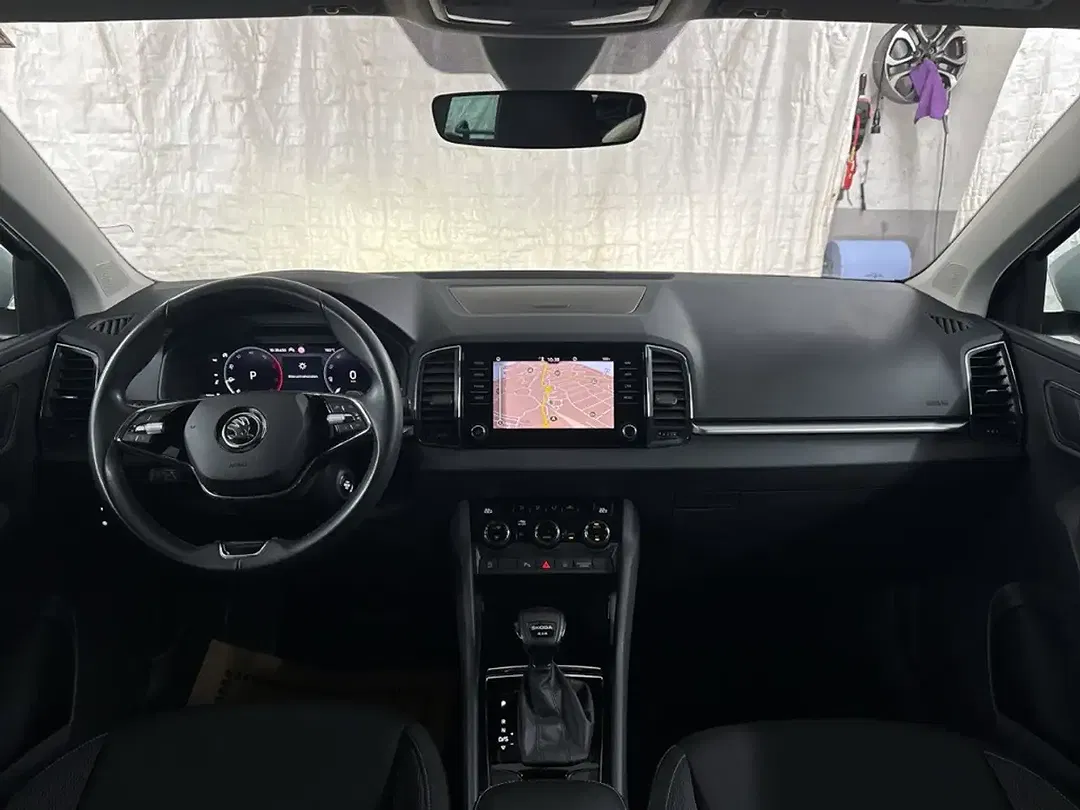 Skoda Karoq - Thumbnail 11