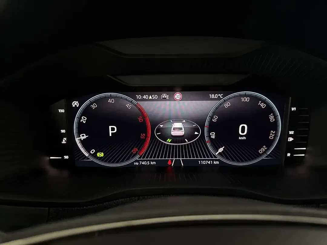 Skoda Karoq - Thumbnail 17