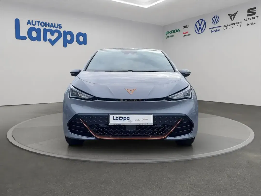 CUPRA Born - Thumbnail 2