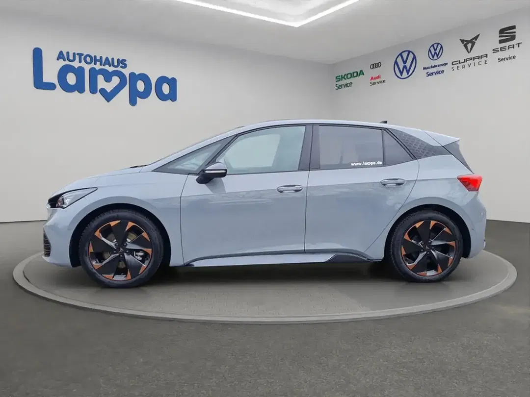 CUPRA Born - Thumbnail 3