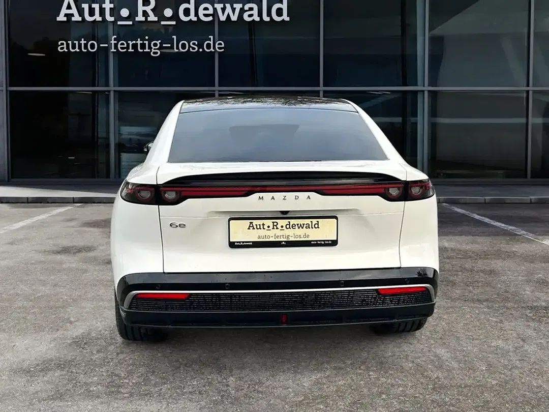 Mazda 6e - Thumbnail 4