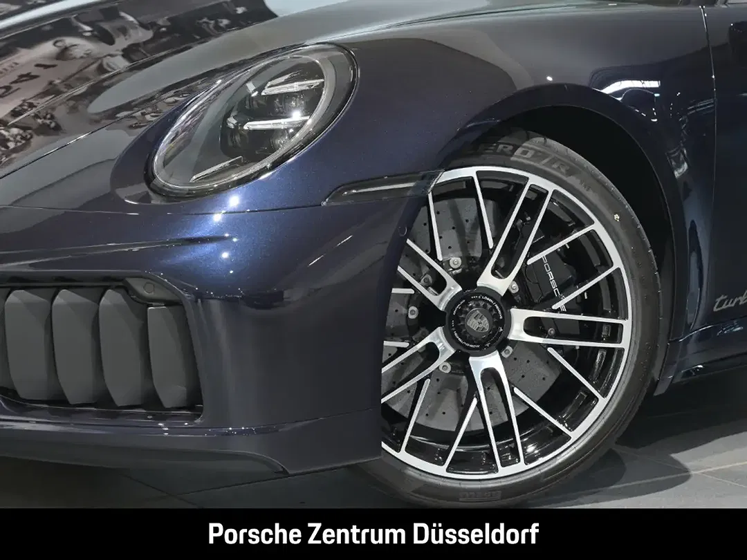 Porsche 992 - Thumbnail 6