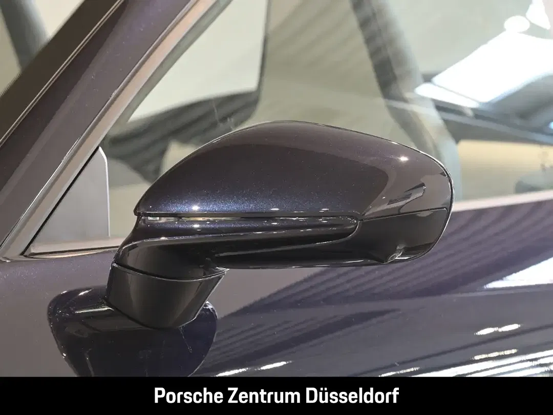 Porsche 992 - Thumbnail 8