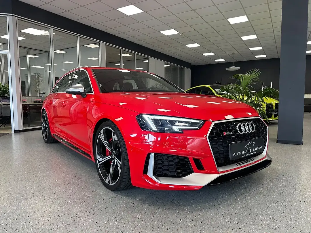Audi RS4 - Thumbnail 8