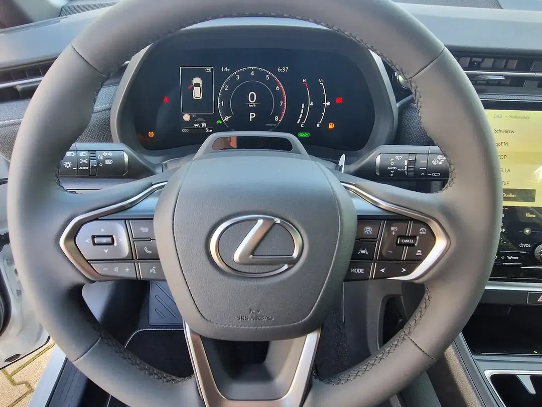 Lexus LBX - Thumbnail 14