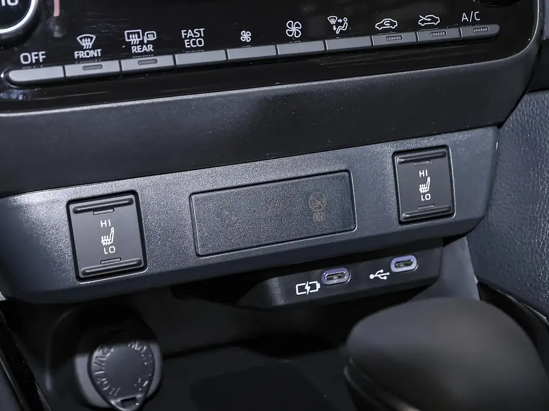 Toyota Yaris - Thumbnail 12