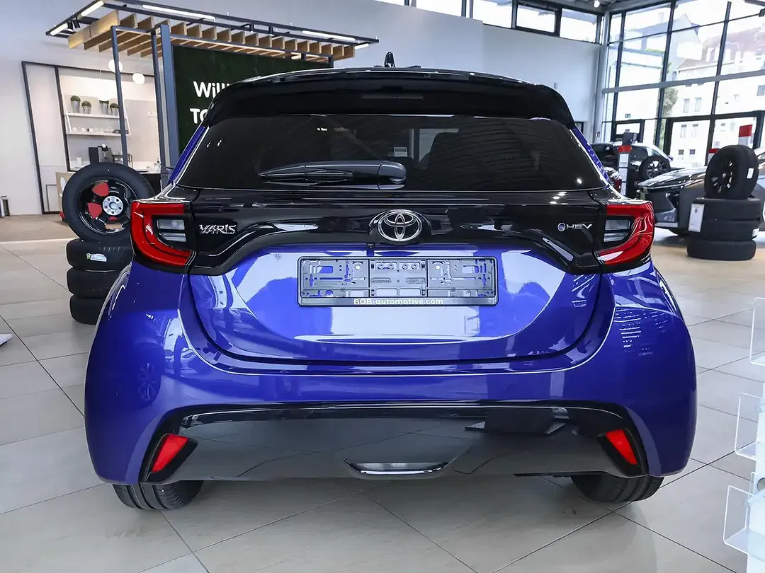 Toyota Yaris - Thumbnail 3