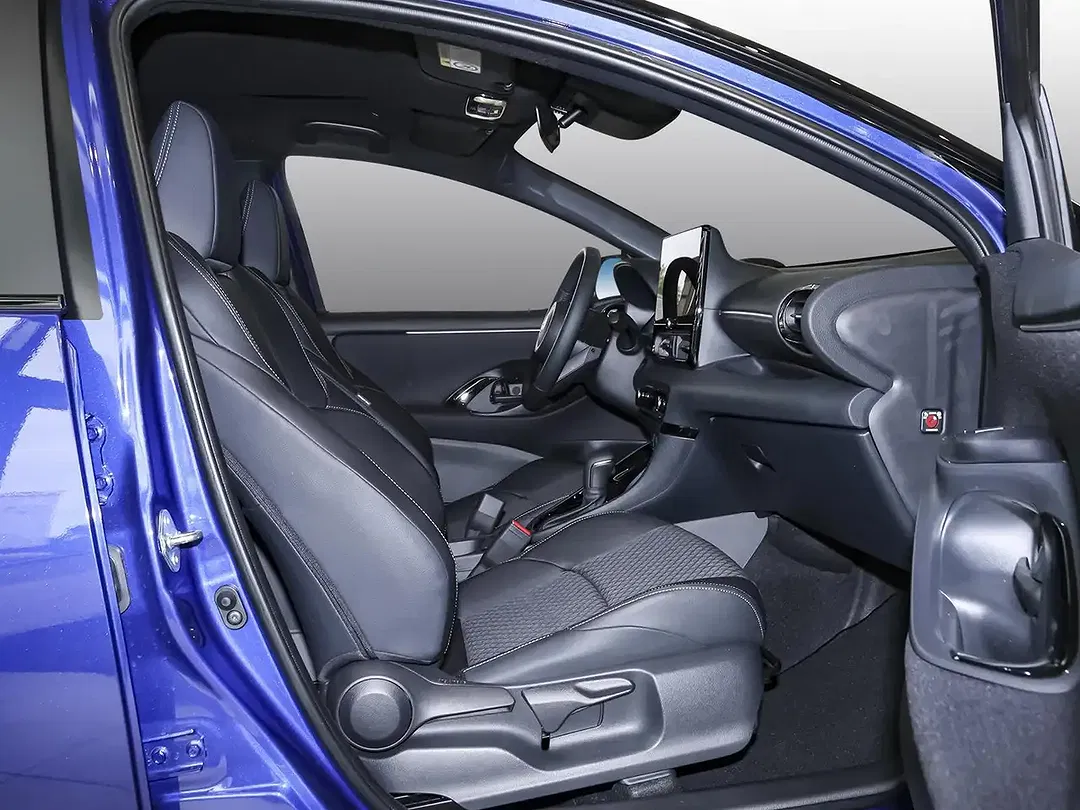 Toyota Yaris - Thumbnail 6