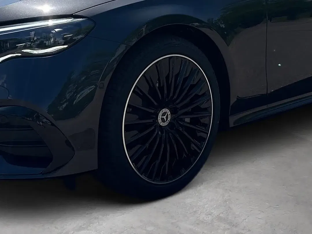 Mercedes-Benz E 200 - Thumbnail 10