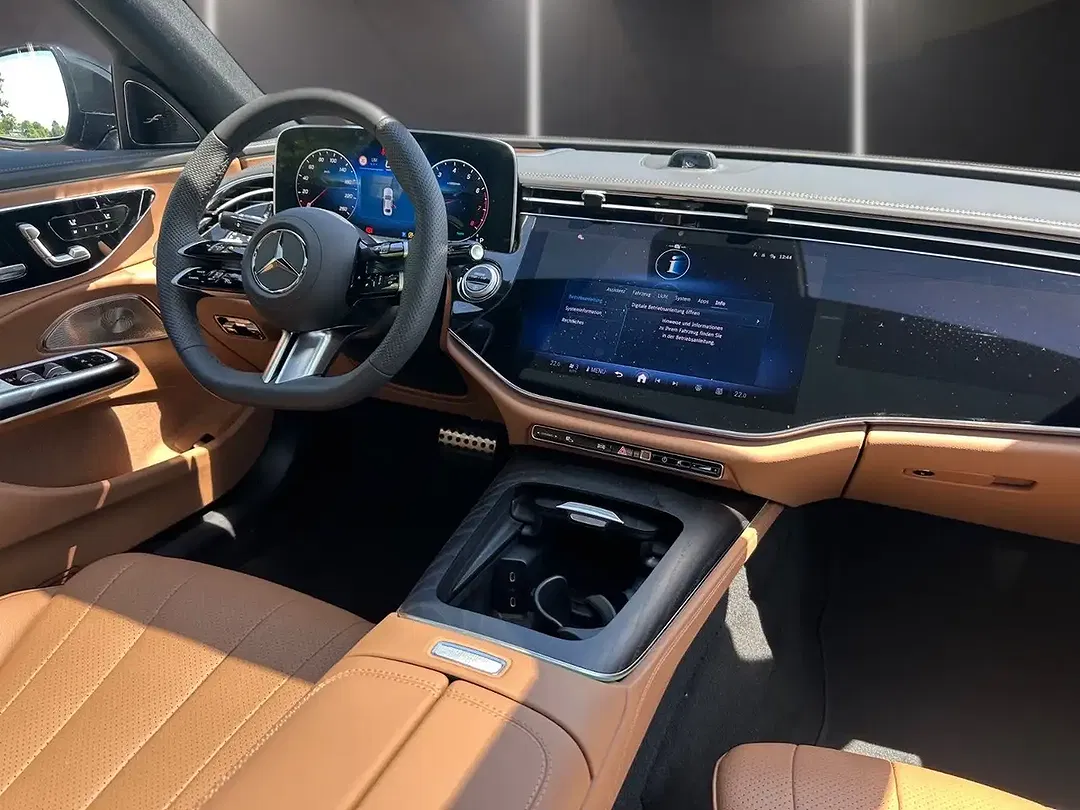 Mercedes-Benz E 200 - Thumbnail 21