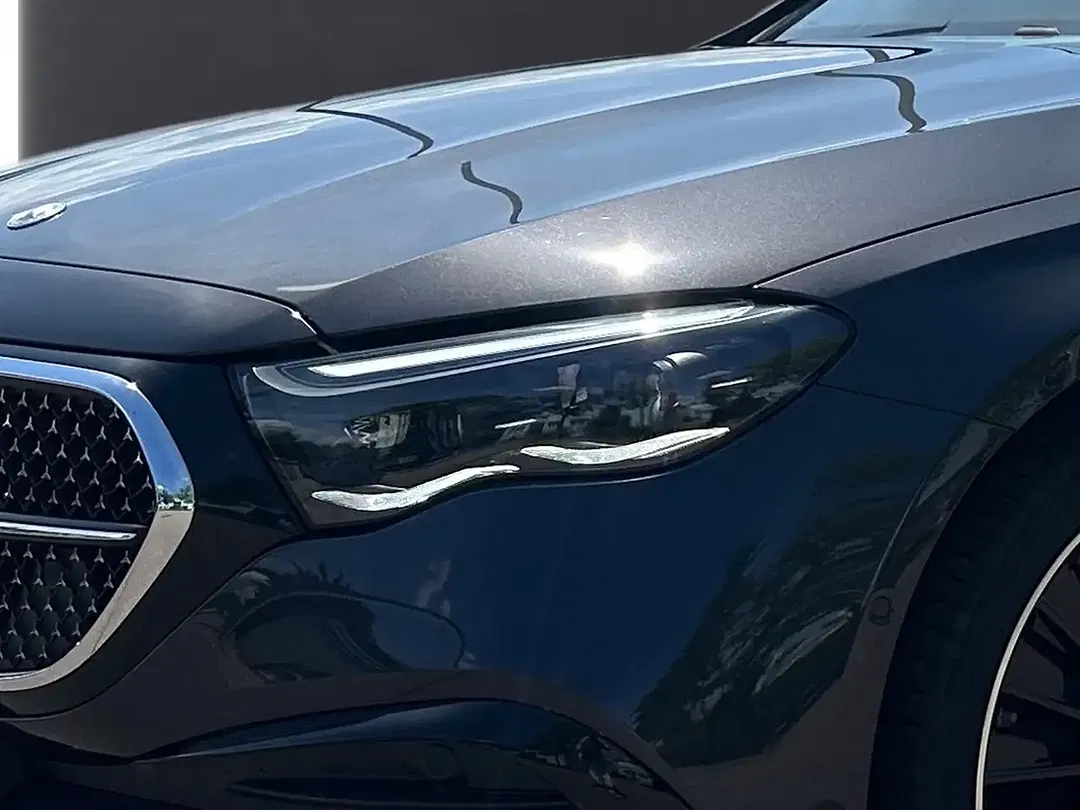 Mercedes-Benz E 200 - Thumbnail 9