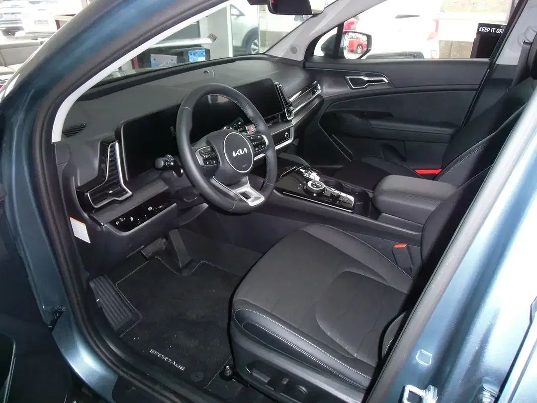 Kia Sportage - Thumbnail 8