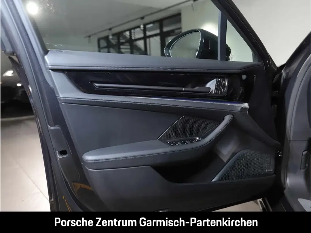 Porsche Panamera - Thumbnail 13