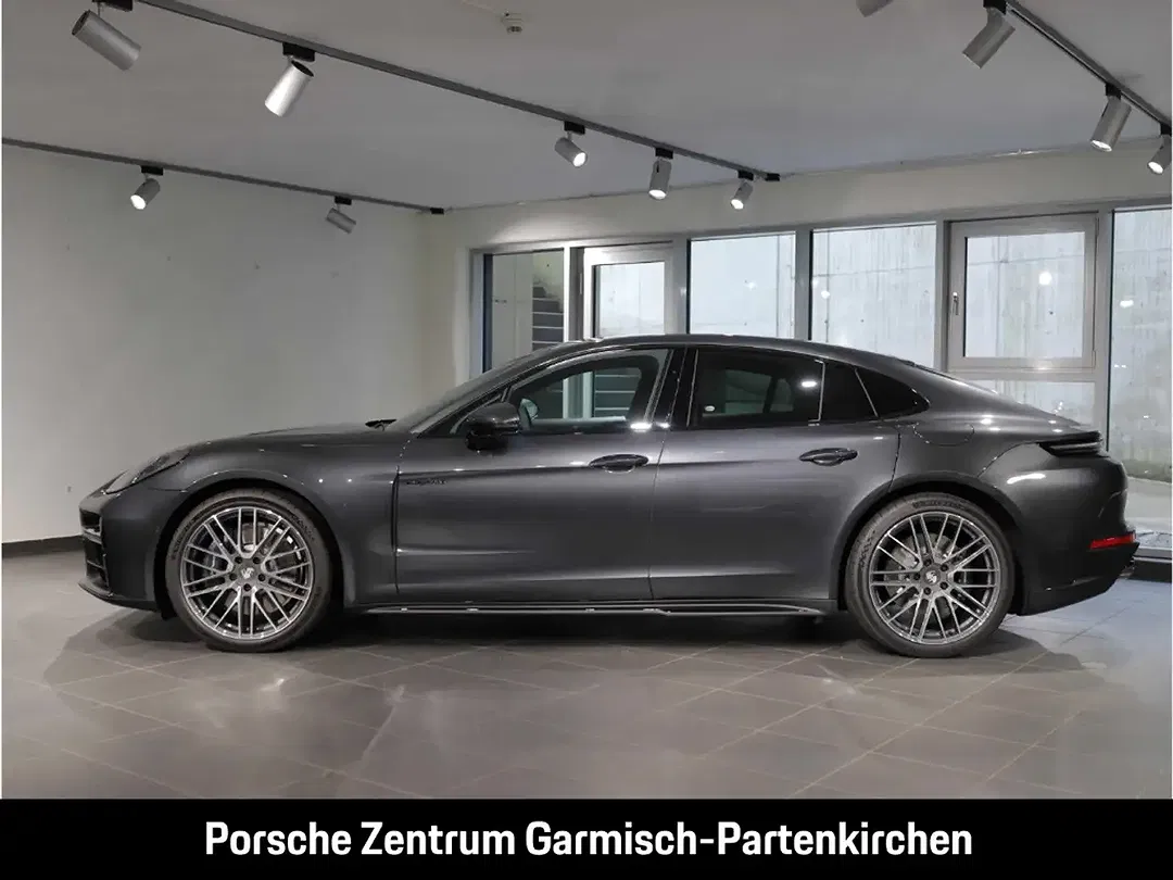 Porsche Panamera - Thumbnail 2