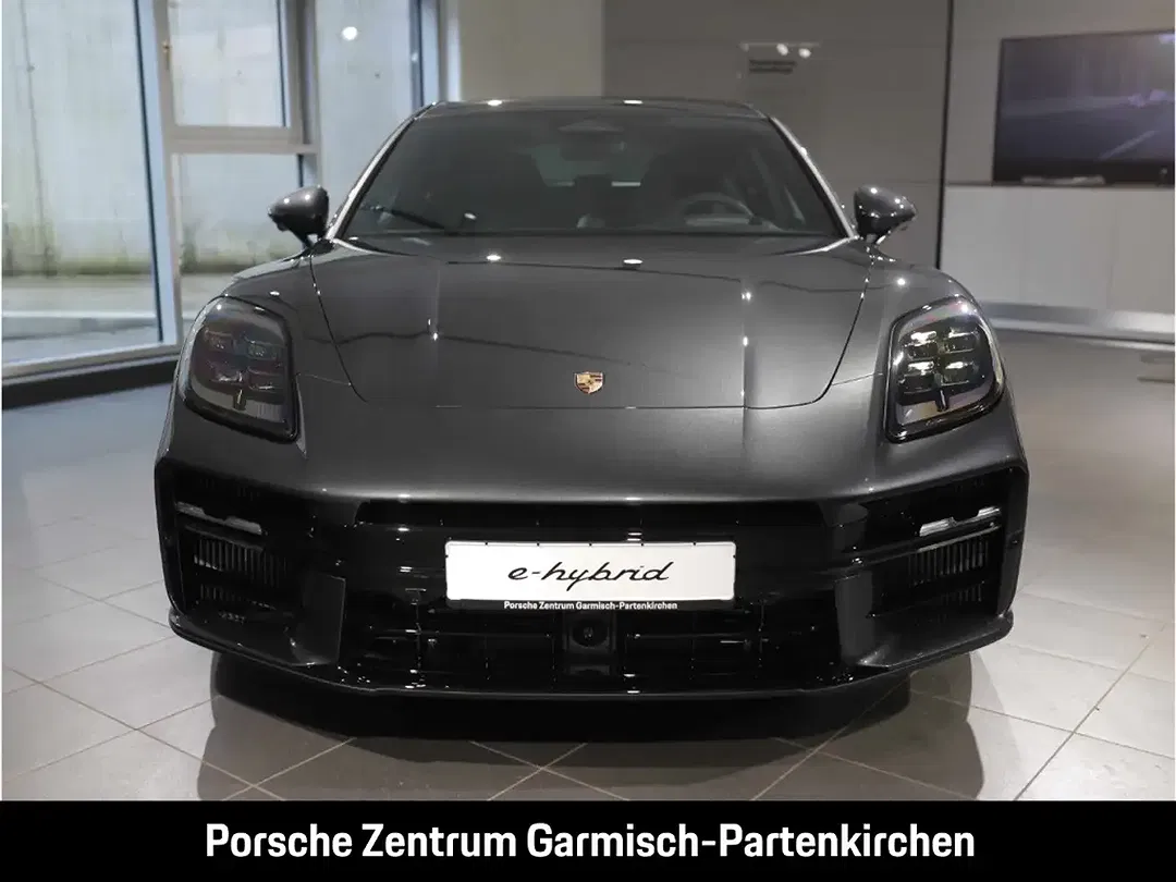 Porsche Panamera - Thumbnail 4
