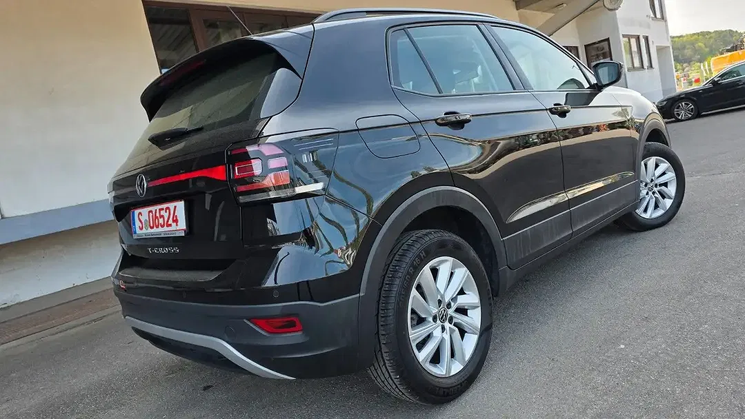 Volkswagen T-Cross - Thumbnail 2