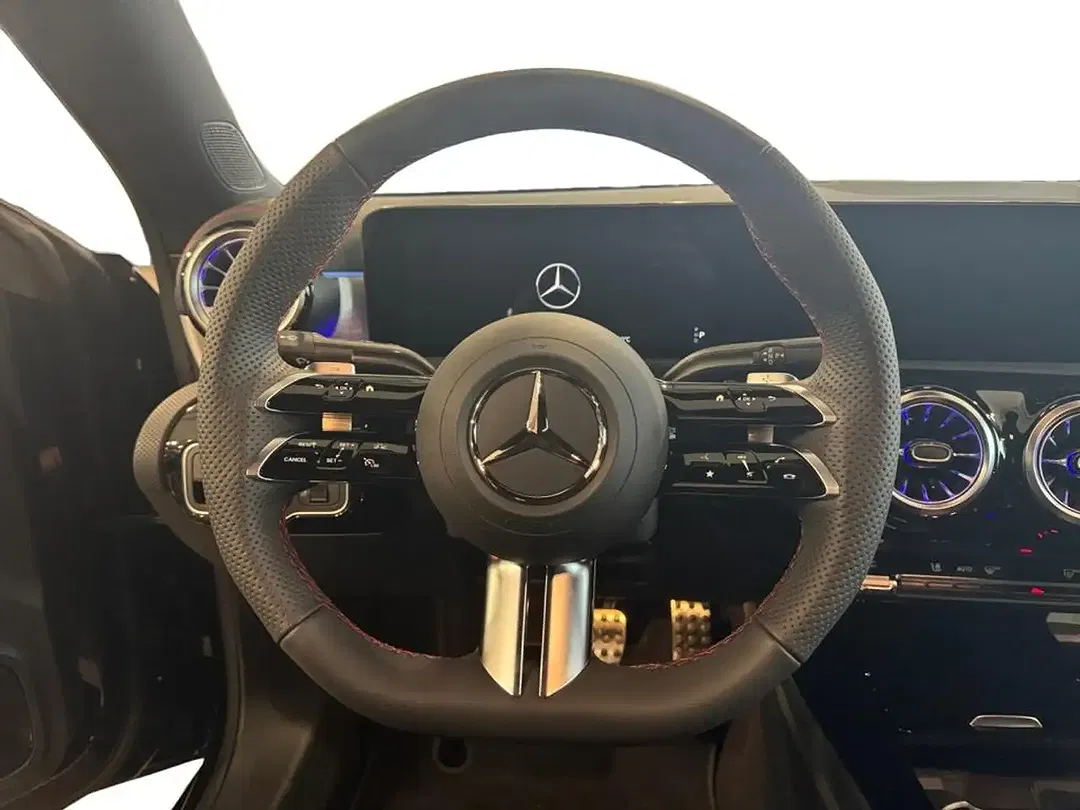 Mercedes-Benz CLA 200 - Thumbnail 10