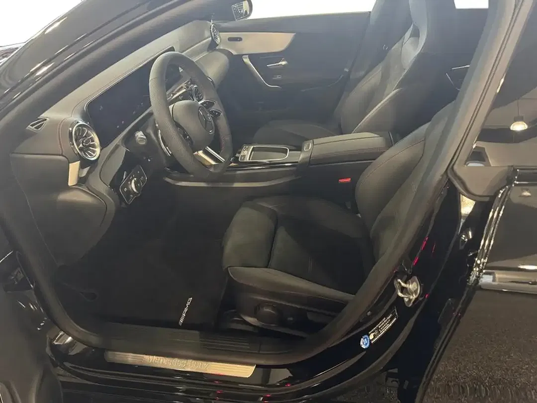 Mercedes-Benz CLA 200 - Thumbnail 5