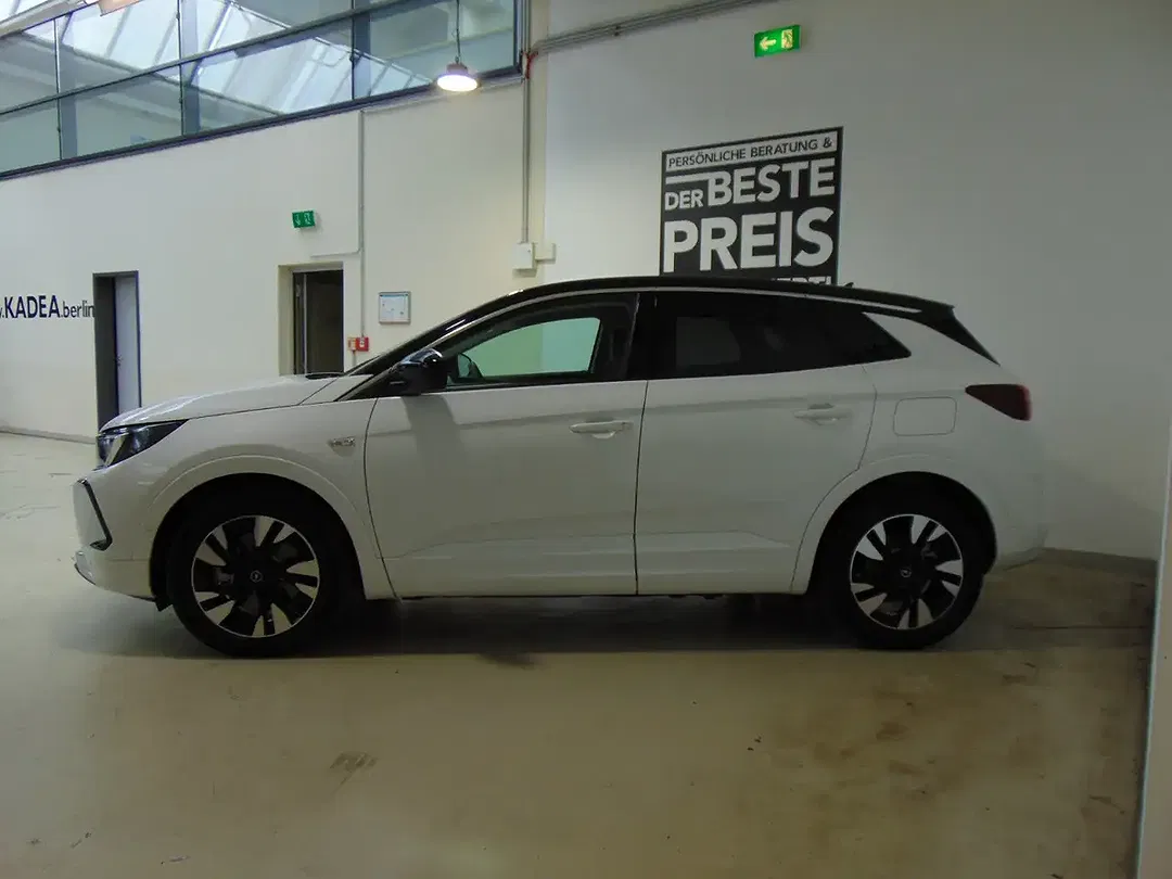 Opel Grandland - Thumbnail 4