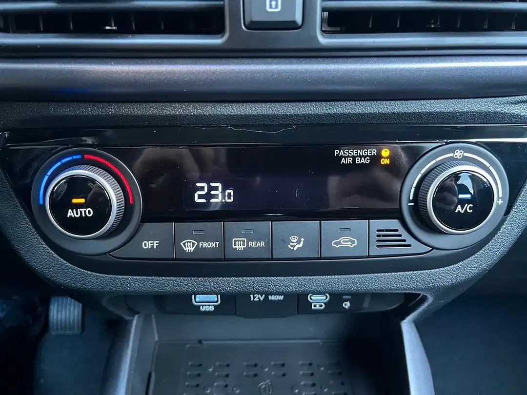 Hyundai i10 - Thumbnail 14