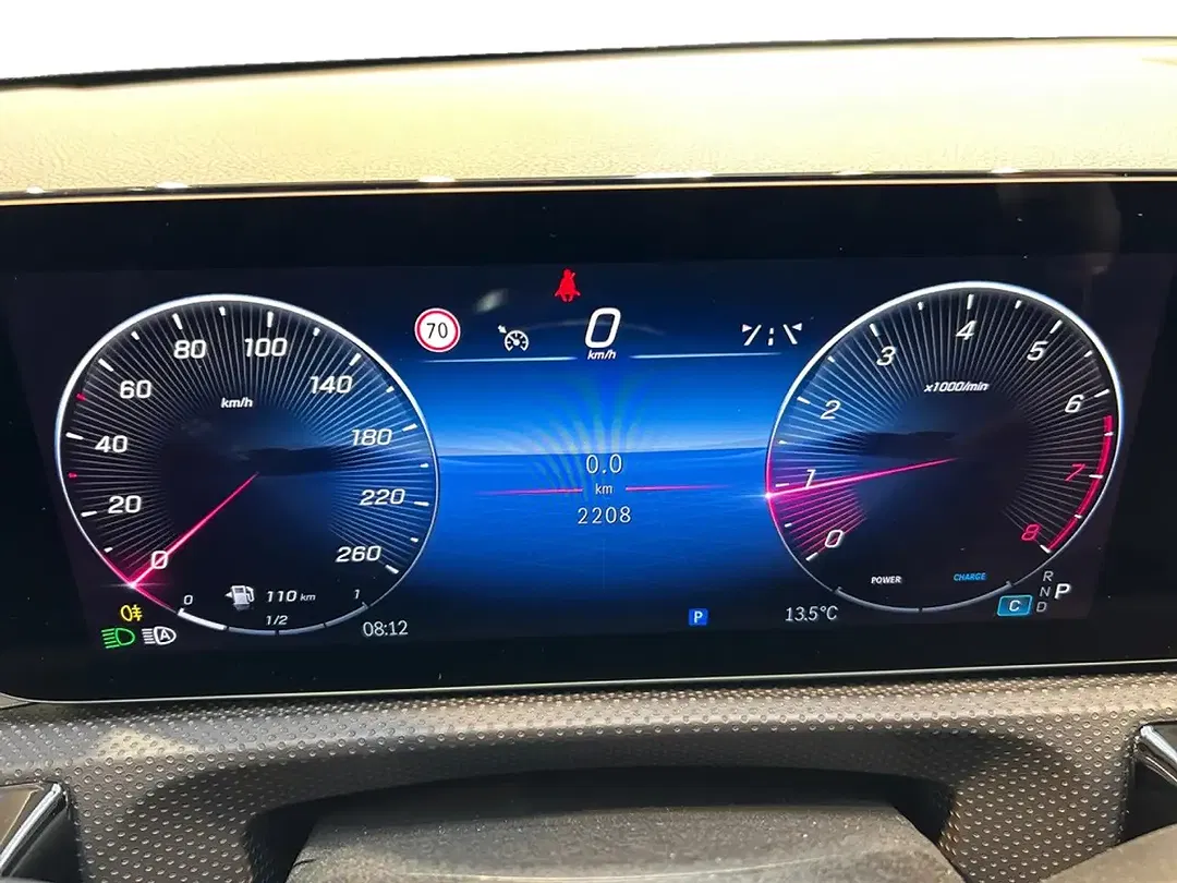 Mercedes-Benz A 200 - Thumbnail 9