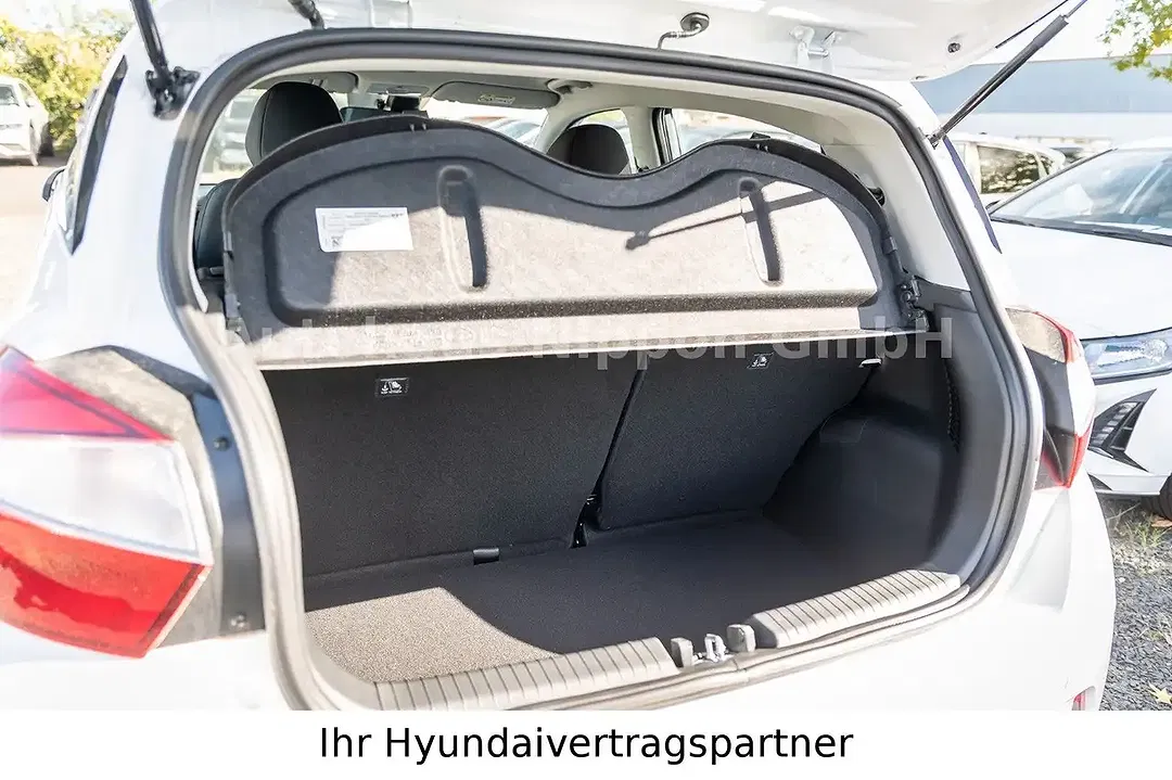 Hyundai i10 - Thumbnail 11