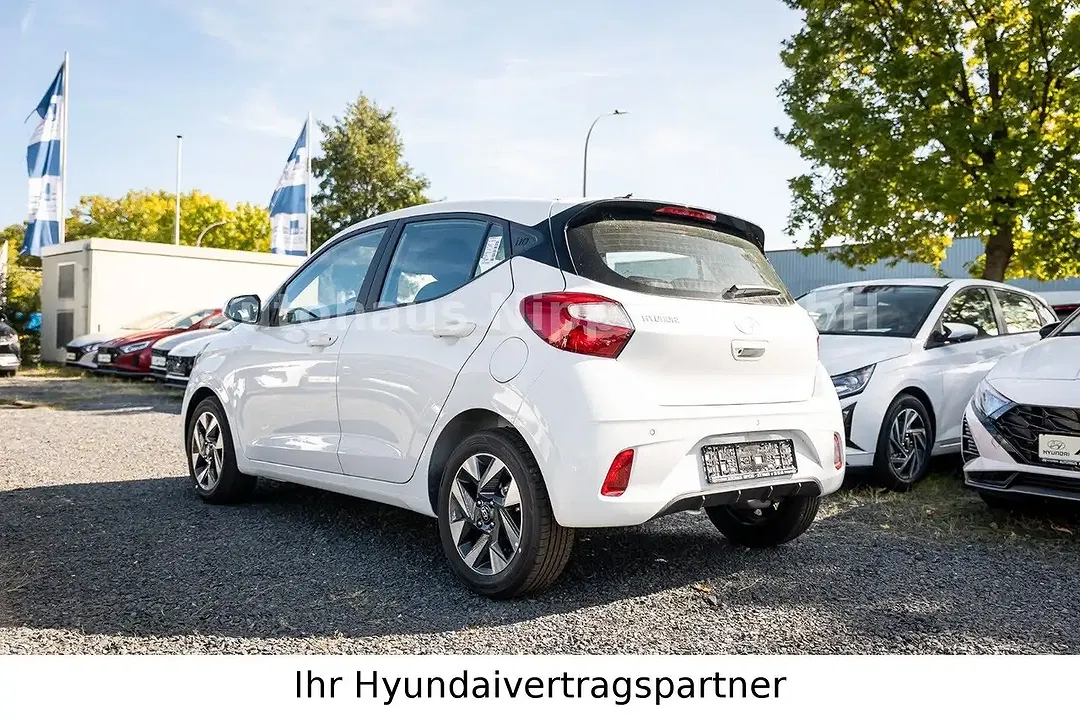 Hyundai i10 - Thumbnail 4