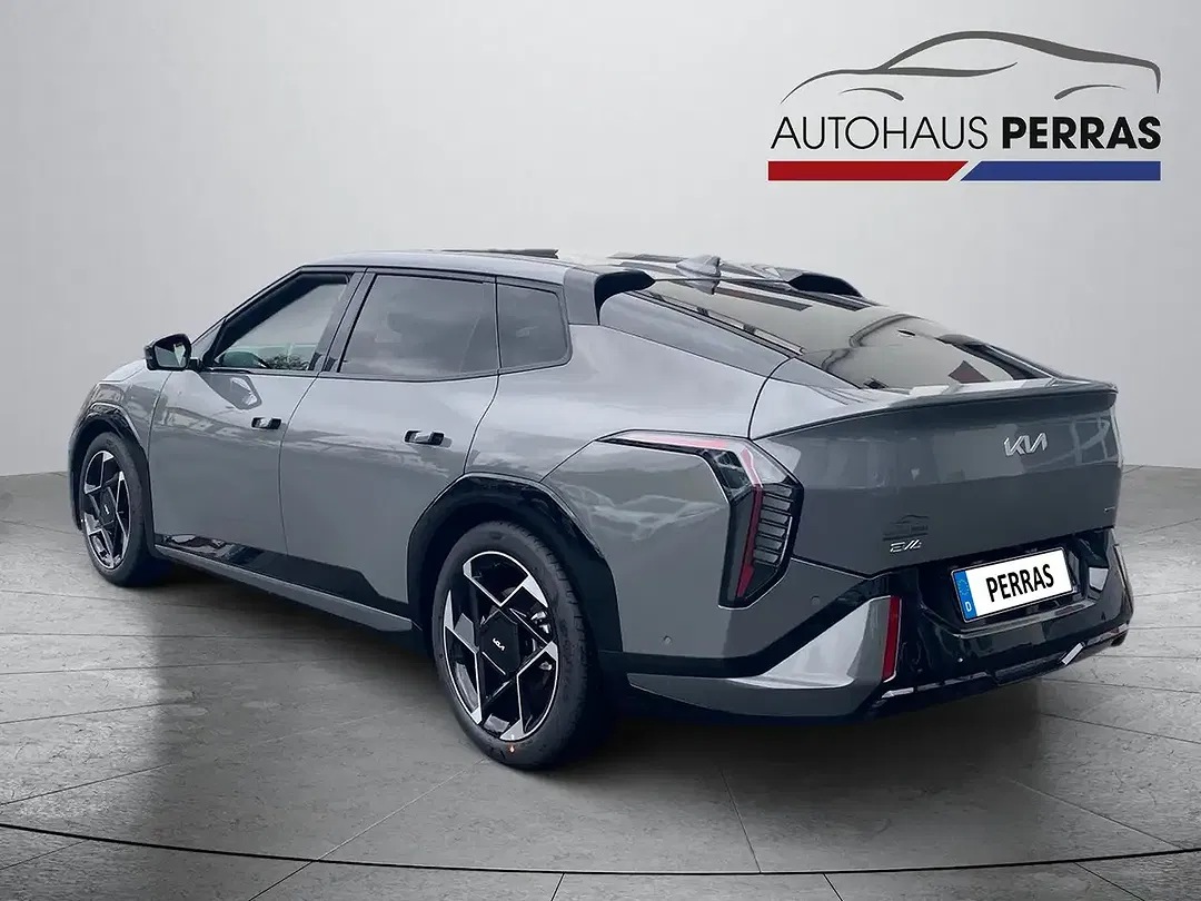 Kia EV4 - Thumbnail 4