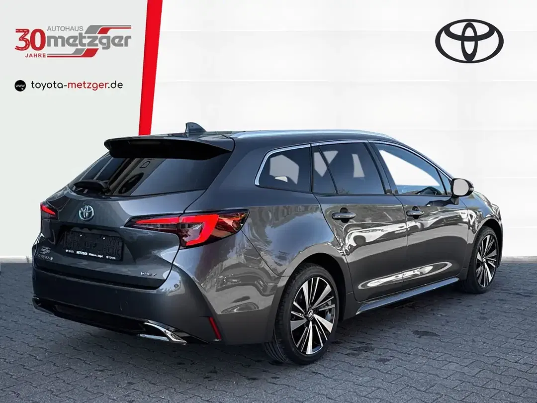 Toyota Corolla - Thumbnail 3