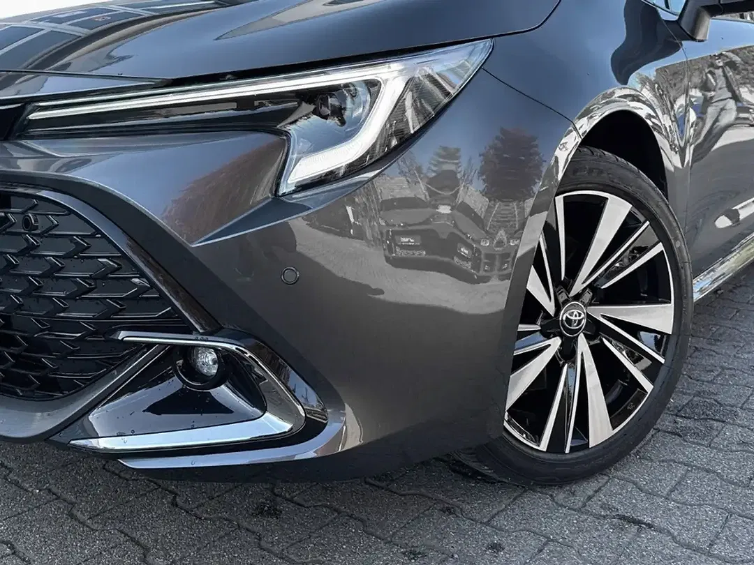Toyota Corolla - Thumbnail 7