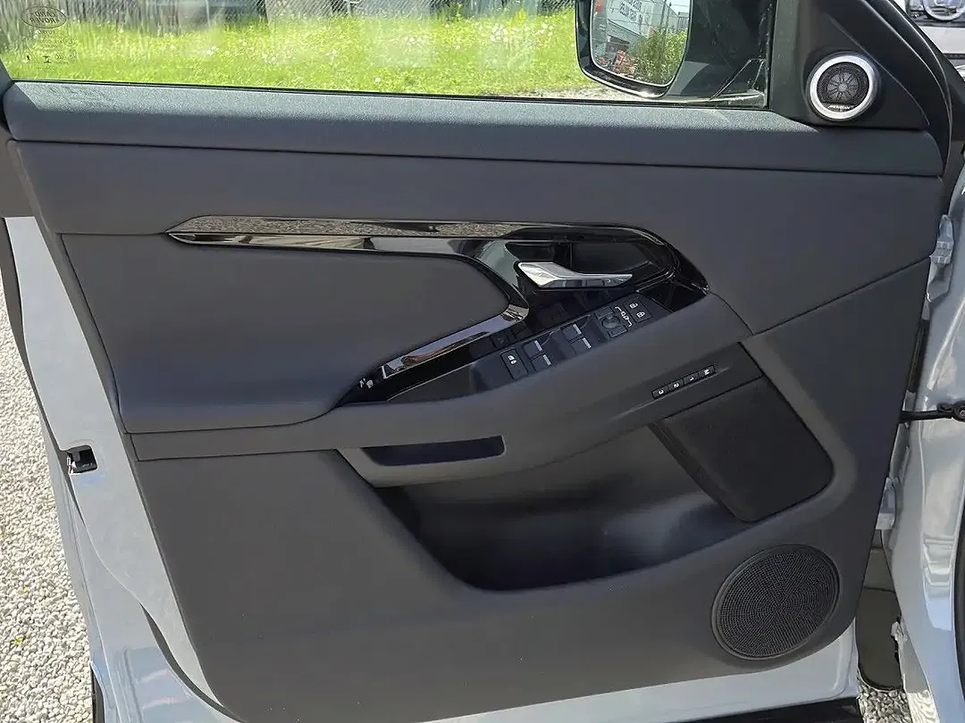 Land Rover Range Rover Evoque - Thumbnail 9