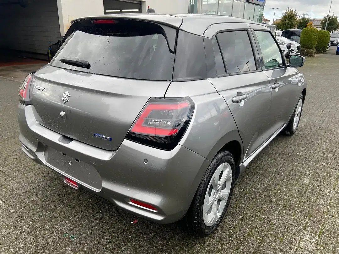Suzuki Swift - Thumbnail 5