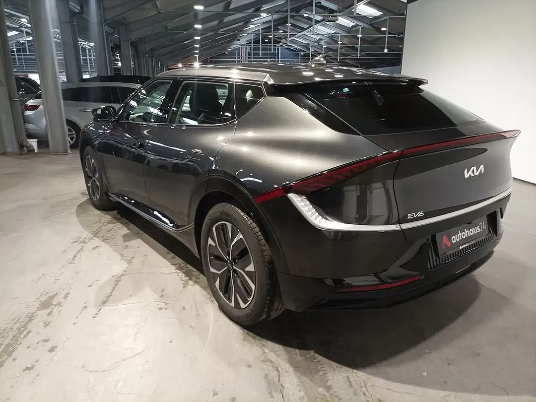 Kia EV6 - Thumbnail 4