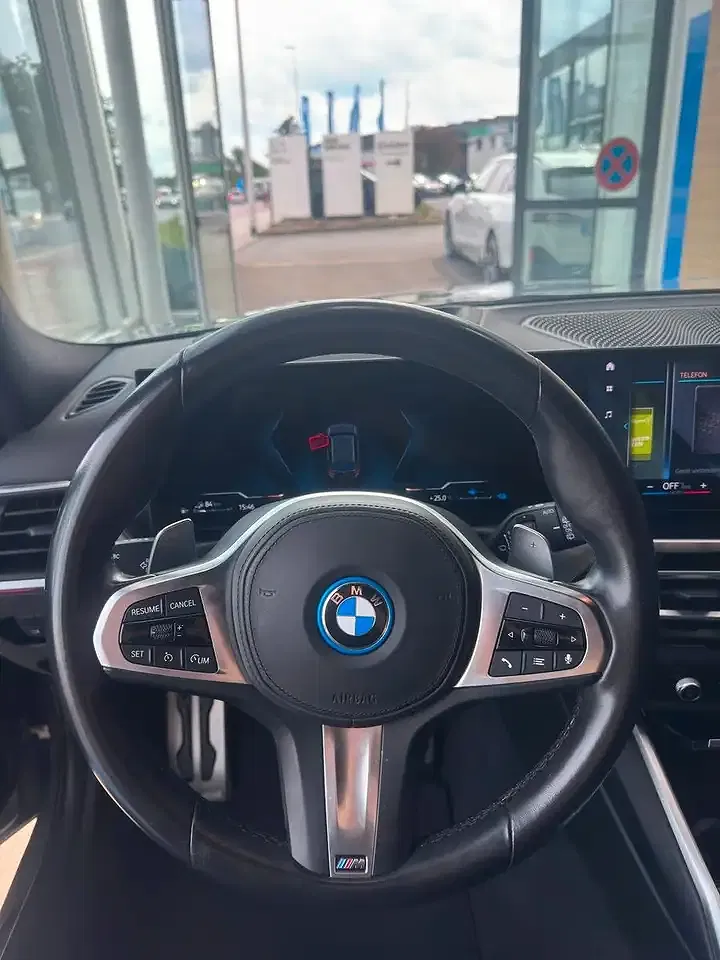 BMW 330 - Thumbnail 20