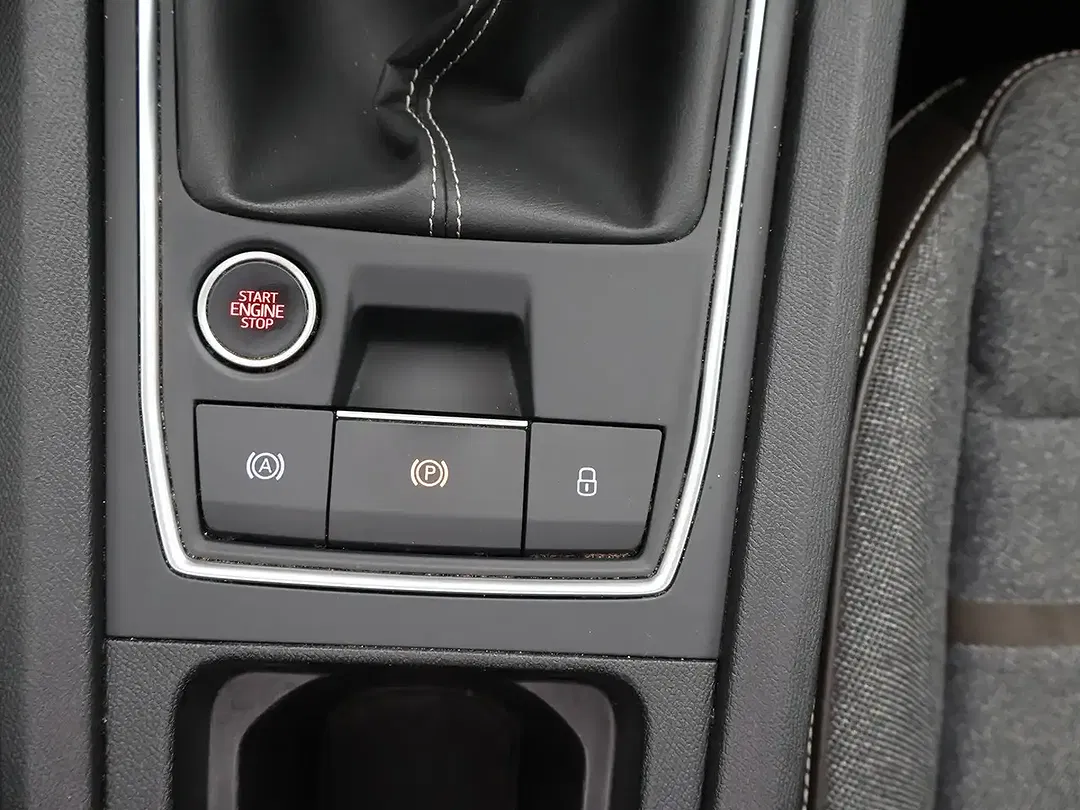 SEAT Leon - Thumbnail 24