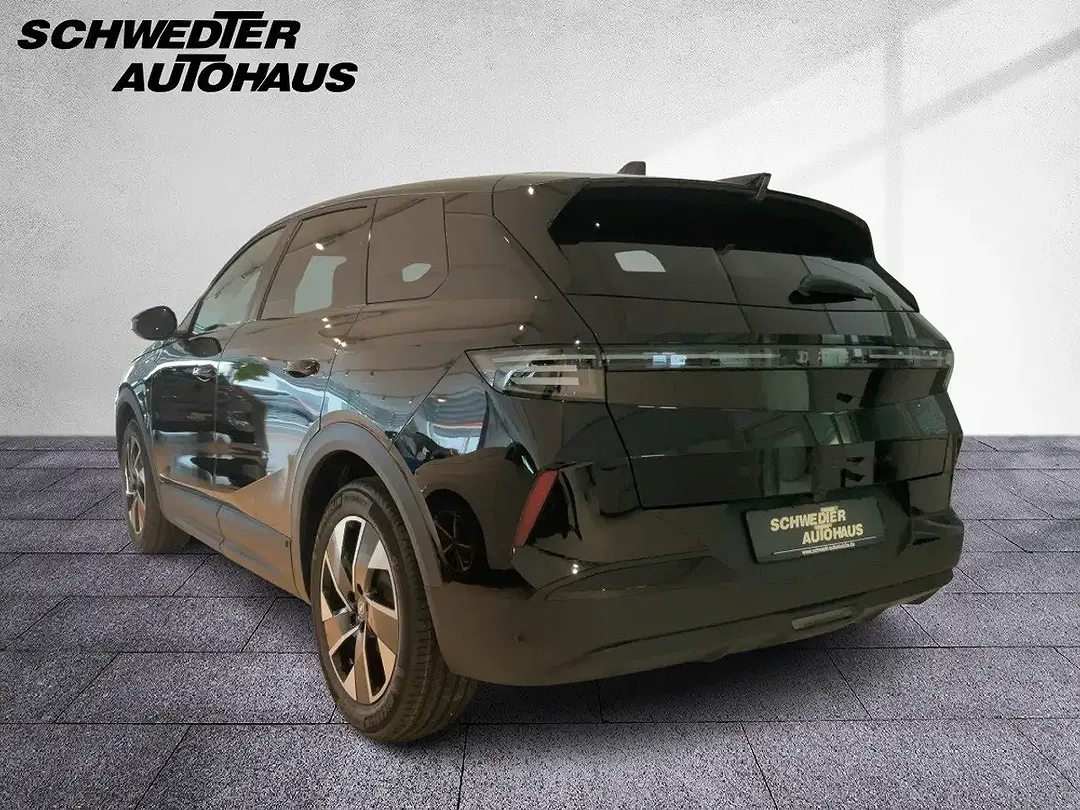 Opel Grandland - Thumbnail 3
