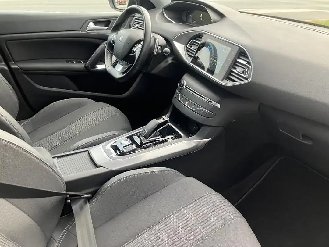 Peugeot 308 - Thumbnail 12