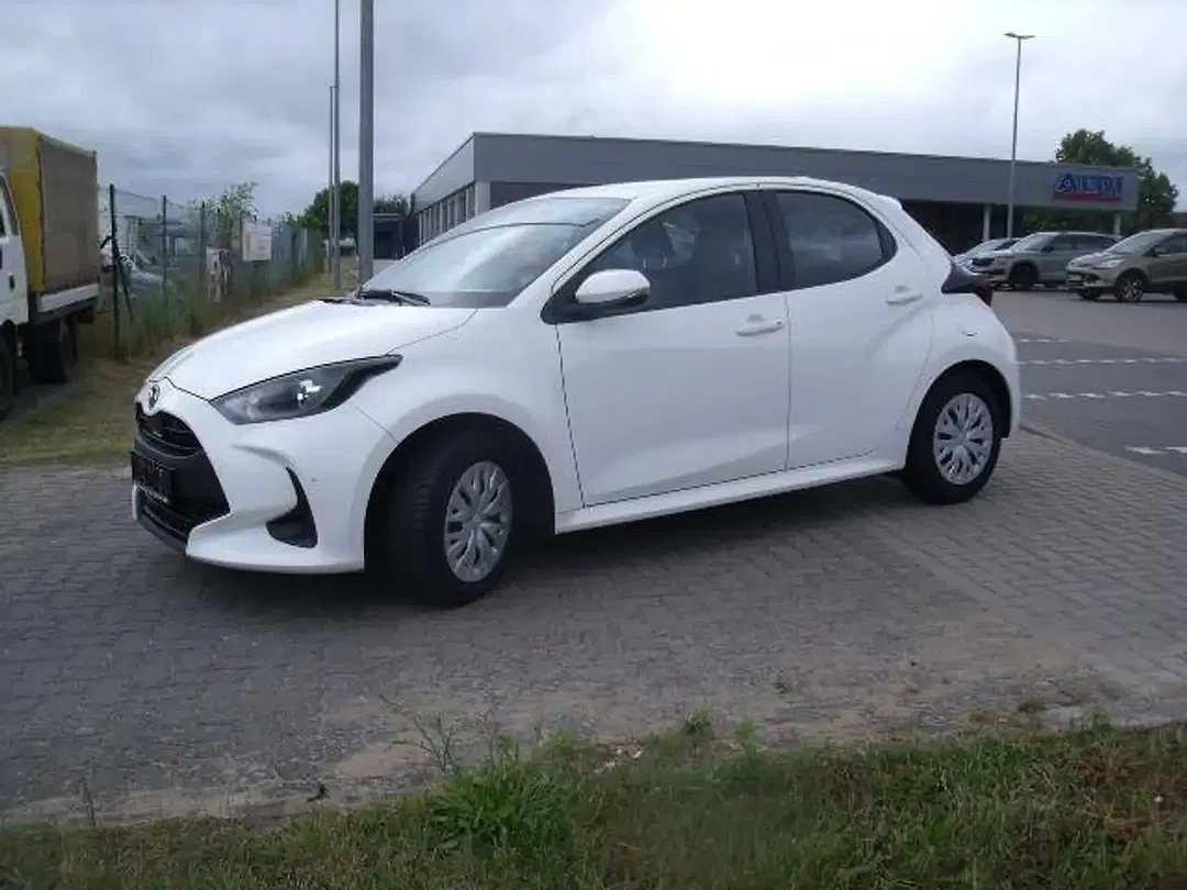 Mazda 2 - Thumbnail 1