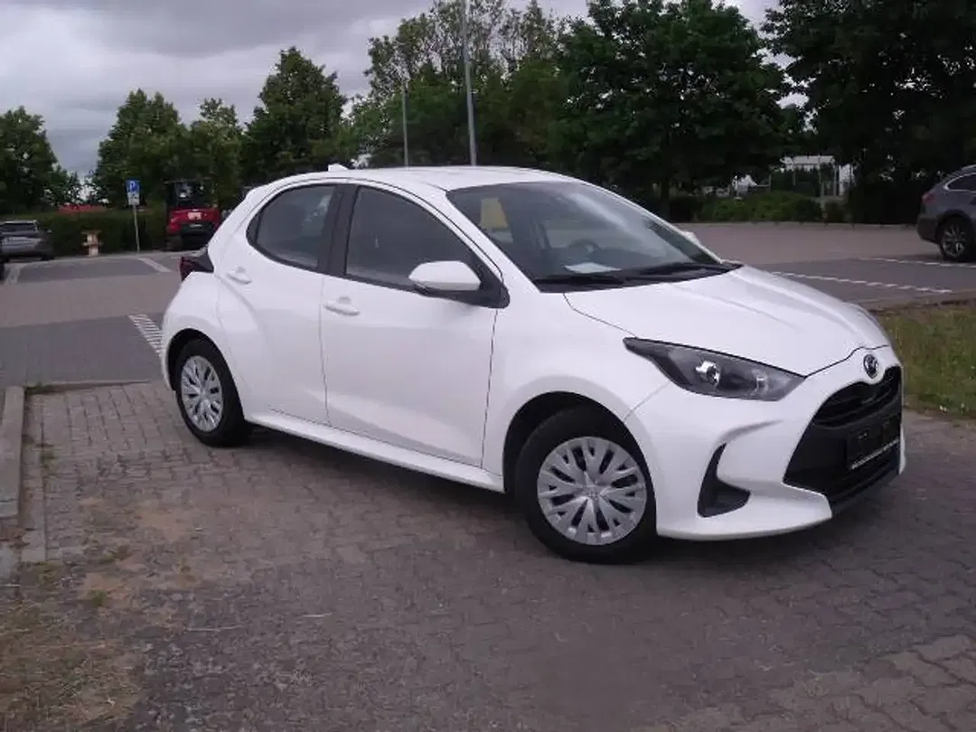 Mazda 2 - Thumbnail 3