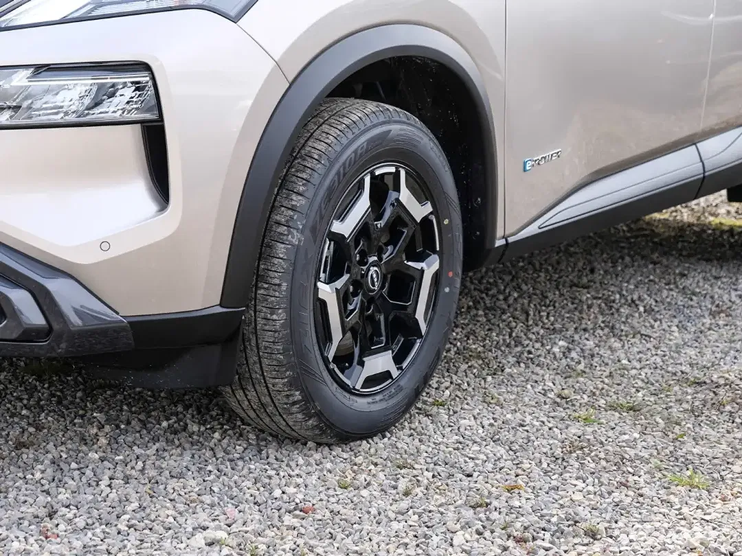 Nissan X-Trail - Thumbnail 3