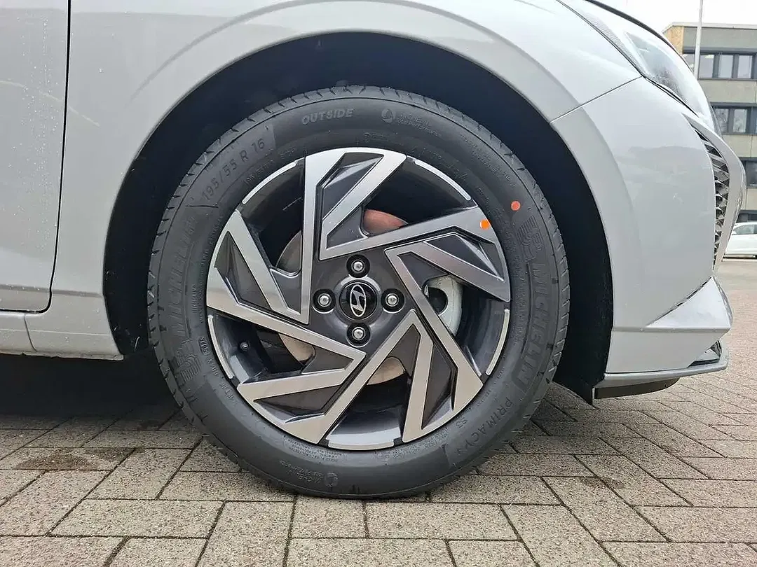 Hyundai i20 - Thumbnail 6