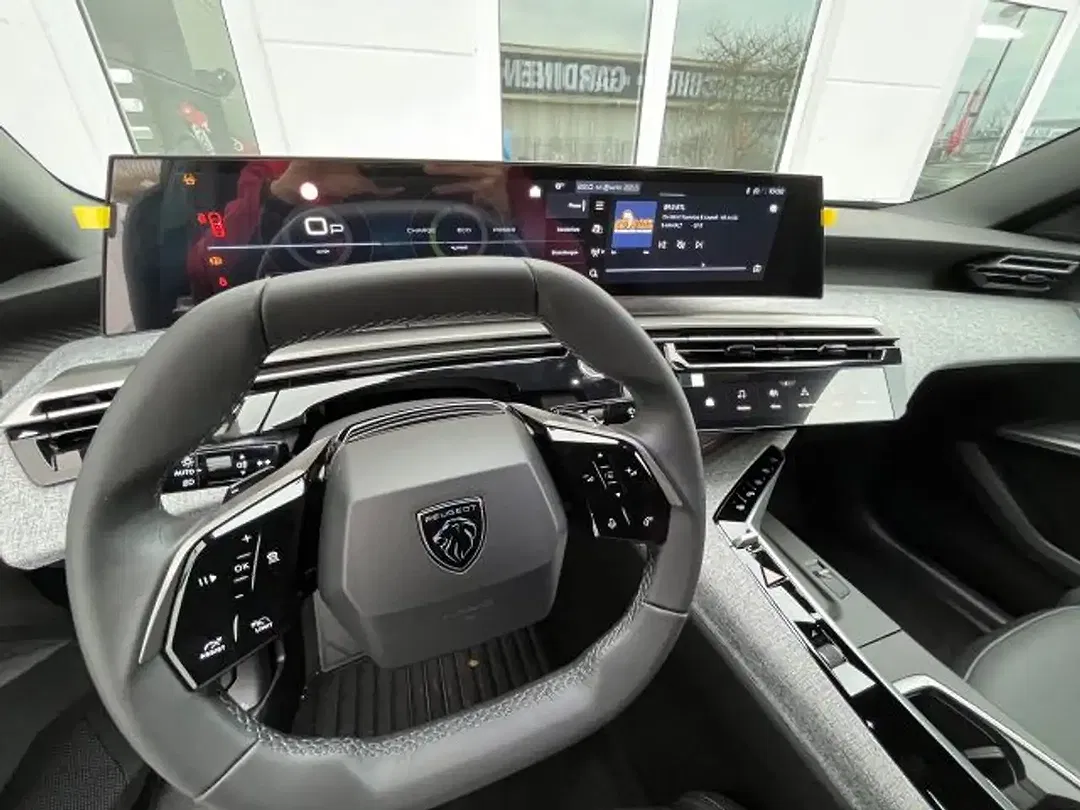 Peugeot 3008 - Thumbnail 12