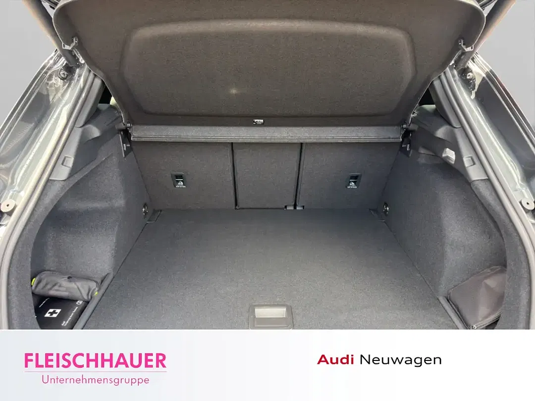 Audi Q3 - Thumbnail 14