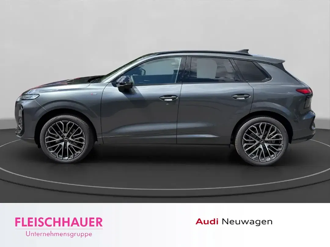 Audi Q3 - Thumbnail 3
